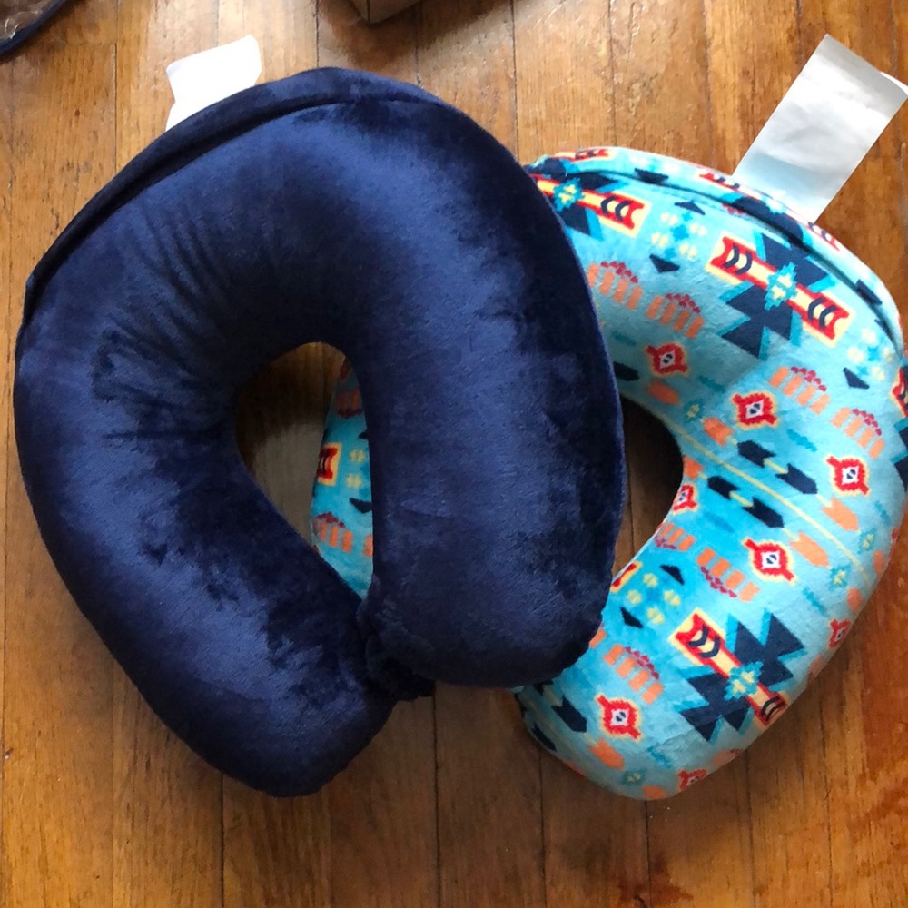 airplane pillow